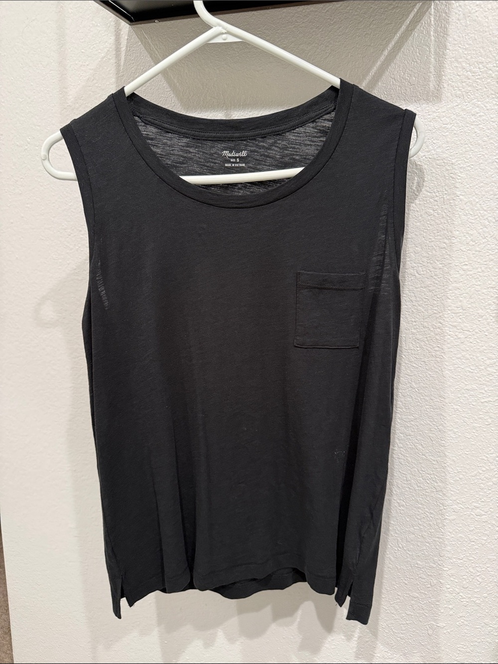 Madewell Gray & Black Sleeveless Pocket Tank Tops - Picture 3 of 6